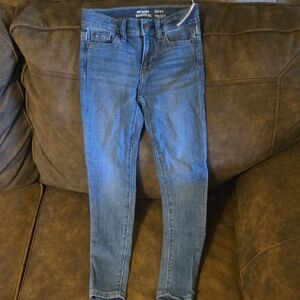 Amazon Essentials Women's Skinny Jeans - Classic Denim